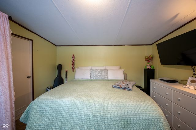 9985 N Private Road 875 W, Elizabethtown, IN 47232