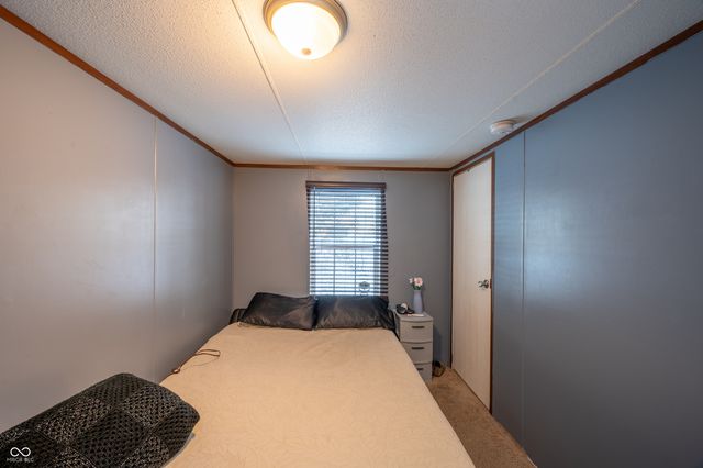 9985 N Private Road 875 W, Elizabethtown, IN 47232