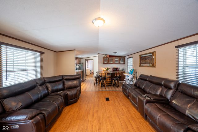 9985 N Private Road 875 W, Elizabethtown, IN 47232