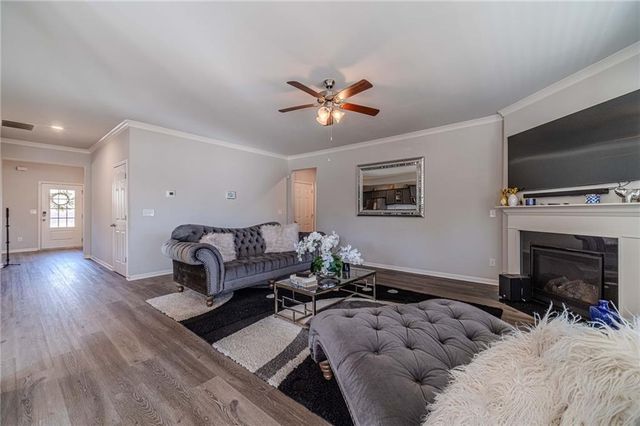 17 Mulberry Bush Drive, Loganville, GA 30052