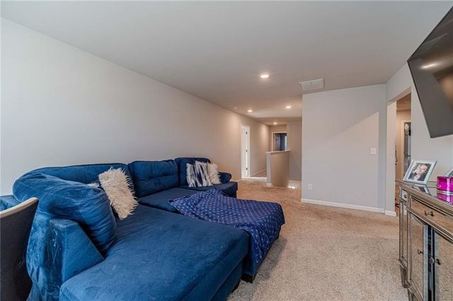 17 Mulberry Bush Drive, Loganville, GA 30052