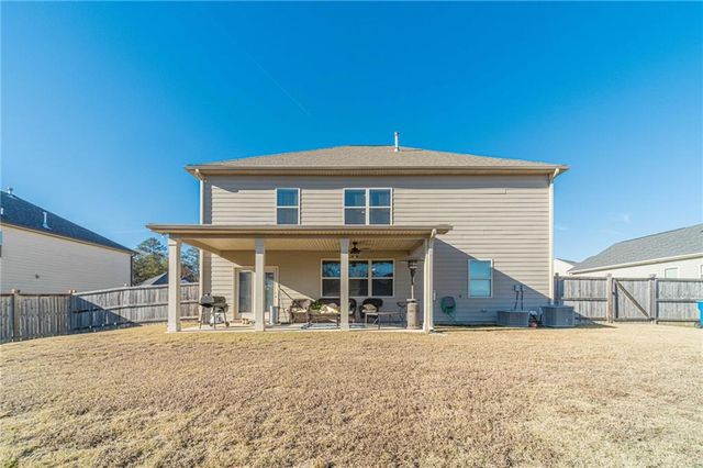 17 Mulberry Bush Drive, Loganville, GA 30052