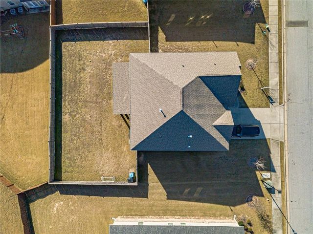 17 Mulberry Bush Drive, Loganville, GA 30052