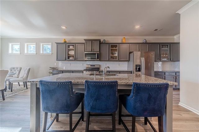 17 Mulberry Bush Drive, Loganville, GA 30052