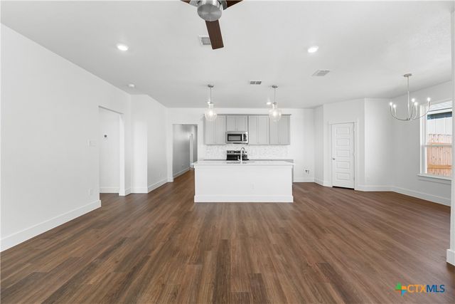 1050 Lexington Drive, Copperas Cove, TX 76522