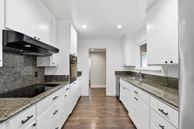 7950 Bar Du Ln, Sacramento, CA 95829