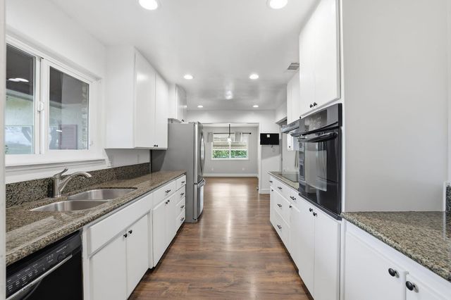 7950 Bar Du Ln, Sacramento, CA 95829