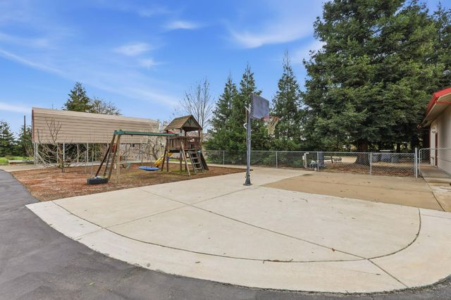 7950 Bar Du Ln, Sacramento, CA 95829