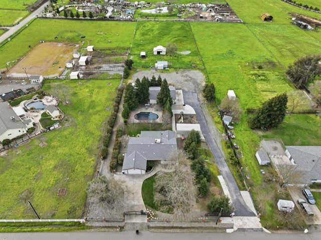 7950 Bar Du Ln, Sacramento, CA 95829