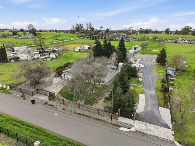 7950 Bar Du Ln, Sacramento, CA 95829