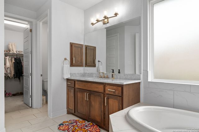 8517 Dana Elms, Boerne, TX 78015