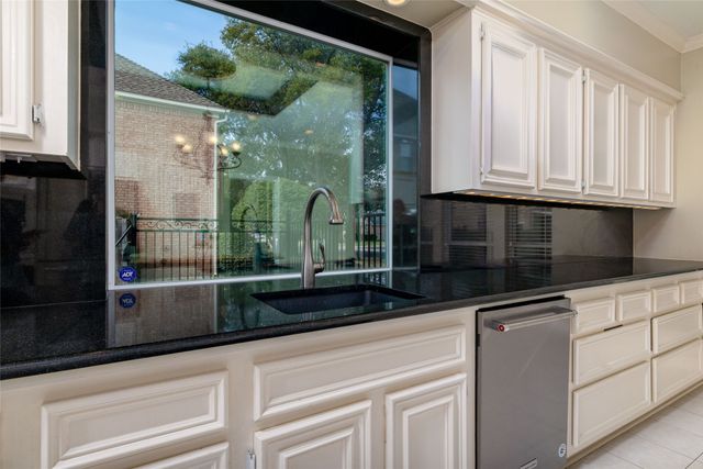 6705 Savannah Lane, Fort Worth, TX 76132