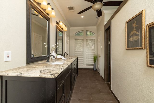 6705 Savannah Lane, Fort Worth, TX 76132