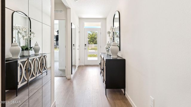 1902 Deep Lake Circle, New Smyrna Beach, FL 32168