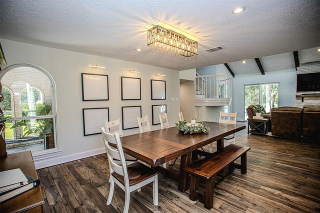 15526 Wandering Trail, Friendswood, TX 77546