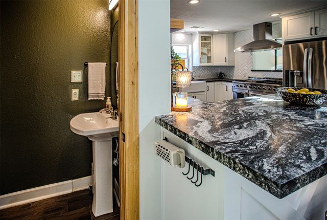 15526 Wandering Trail, Friendswood, TX 77546