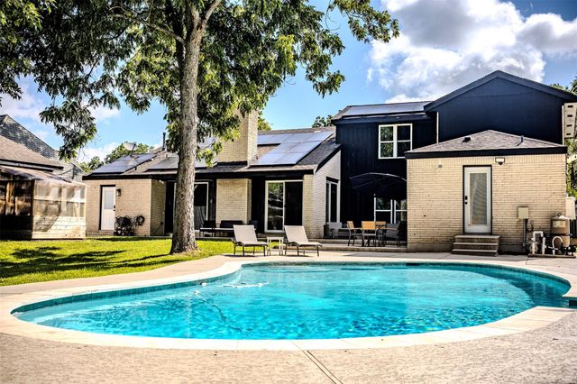 15526 Wandering Trail, Friendswood, TX 77546