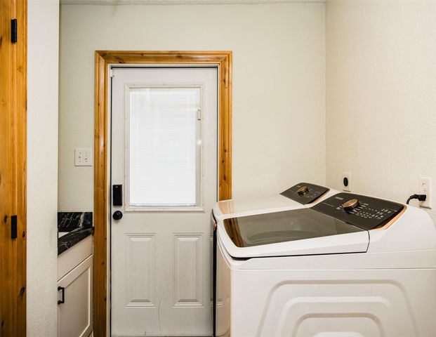 15526 Wandering Trail, Friendswood, TX 77546