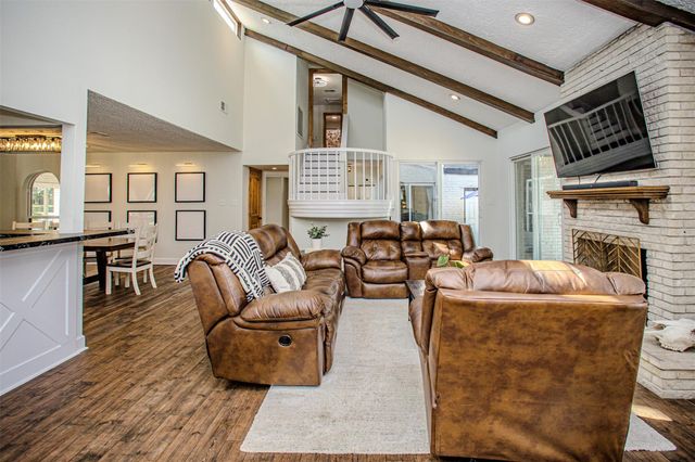 15526 Wandering Trail, Friendswood, TX 77546