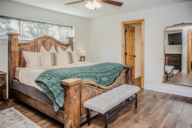 15526 Wandering Trail, Friendswood, TX 77546