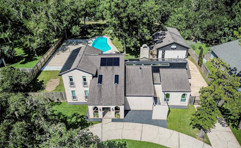 15526 Wandering Trail, Friendswood, TX 77546