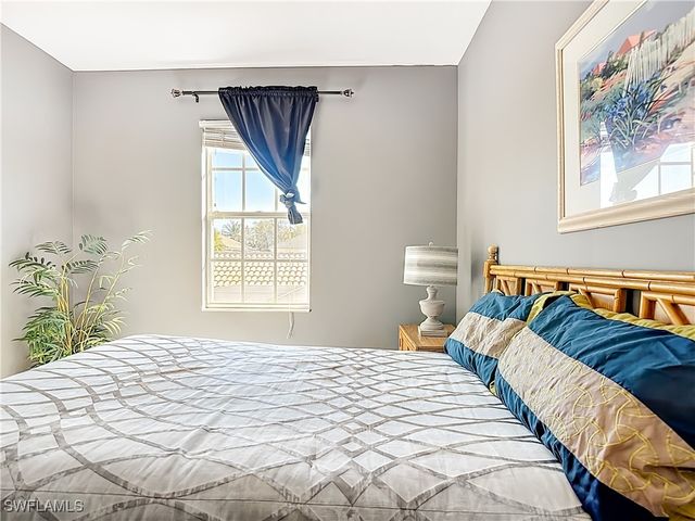 6186 Towncenter CIR, Naples, FL 34119