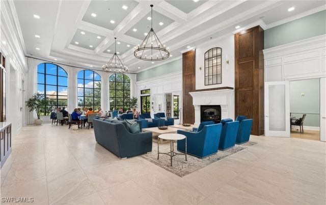 6186 Towncenter CIR, Naples, FL 34119