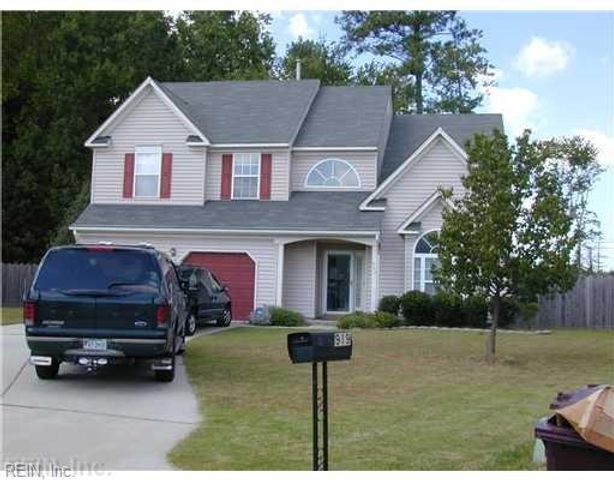 919 Meadowhill CT, Chesapeake, VA 23320
