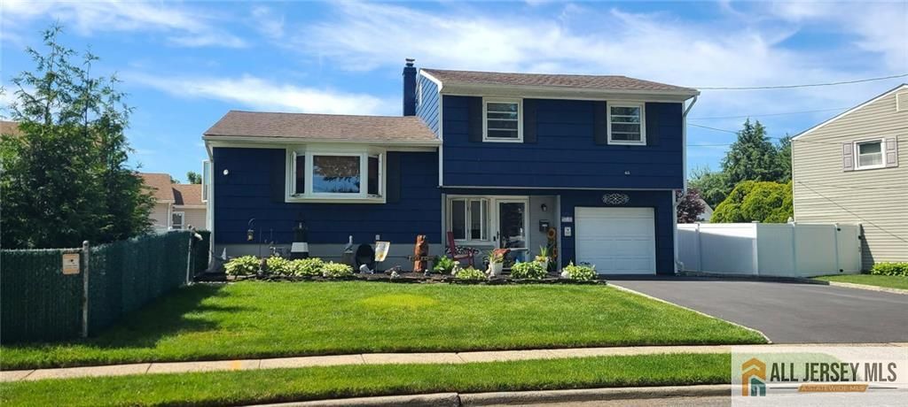 2 Monaghan Road, Edison, NJ 08817