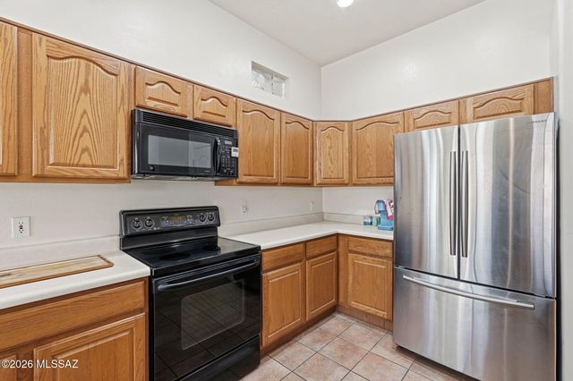 333 W Continental Vista Place, Green Valley, AZ 85614