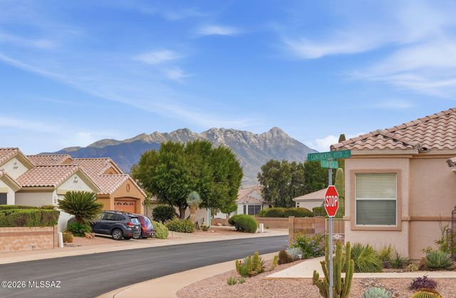 333 W Continental Vista Place, Green Valley, AZ 85614