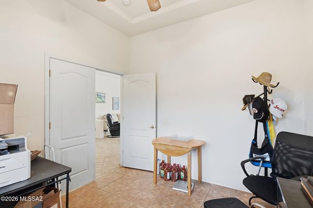 333 W Continental Vista Place, Green Valley, AZ 85614