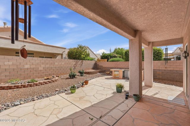 333 W Continental Vista Place, Green Valley, AZ 85614