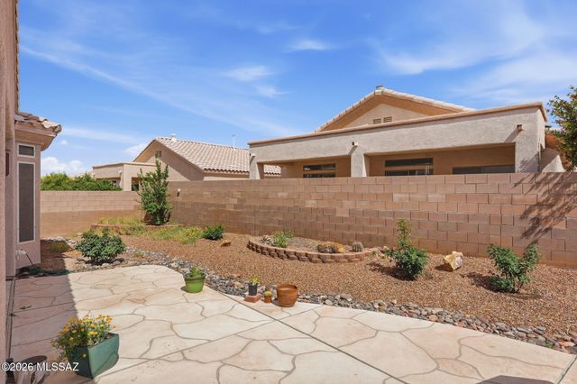 333 W Continental Vista Place, Green Valley, AZ 85614