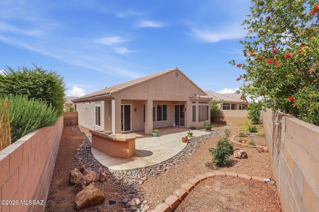 333 W Continental Vista Place, Green Valley, AZ 85614