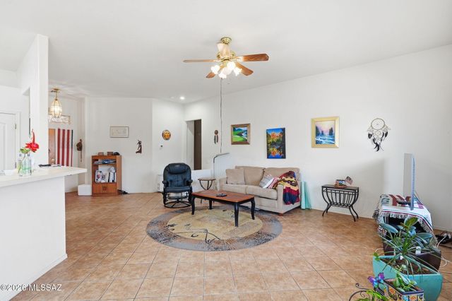 333 W Continental Vista Place, Green Valley, AZ 85614