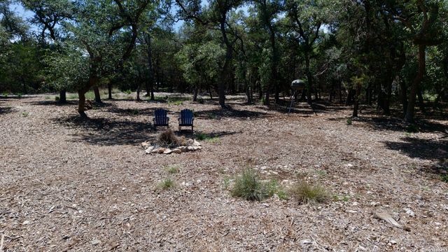 2405 Fm 484, Canyon Lake, TX 78133