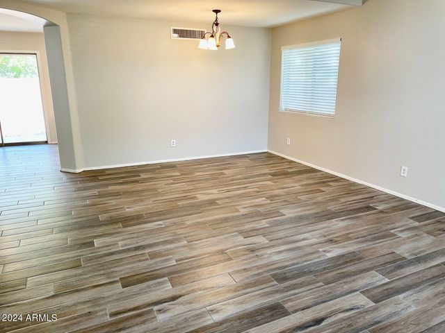 9820 W PIONEER Street, Tolleson, AZ 85353