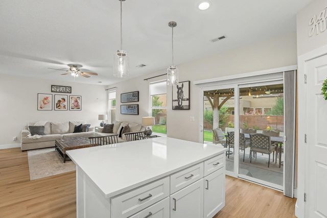 22 Monte Vista Drive NE, Rio Rancho, NM 87124