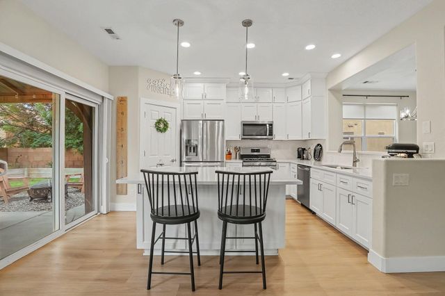 22 Monte Vista Drive NE, Rio Rancho, NM 87124