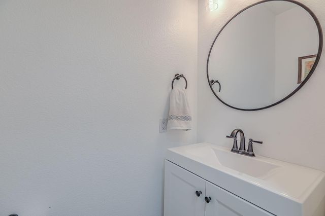 22 Monte Vista Drive NE, Rio Rancho, NM 87124