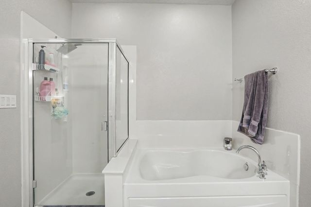 22 Monte Vista Drive NE, Rio Rancho, NM 87124
