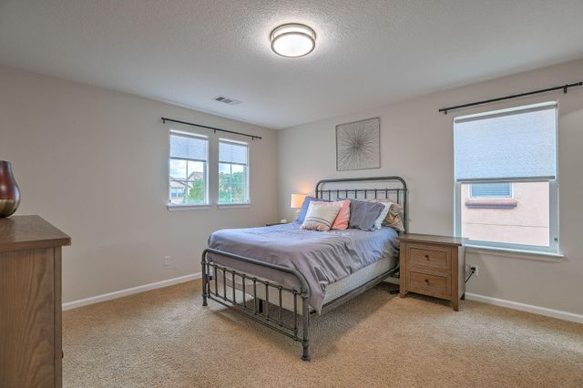 22 Monte Vista Drive NE, Rio Rancho, NM 87124