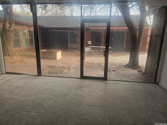 306 E Huff, San Antonio, TX 78214