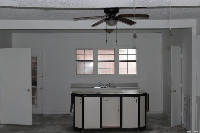 306 E Huff, San Antonio, TX 78214