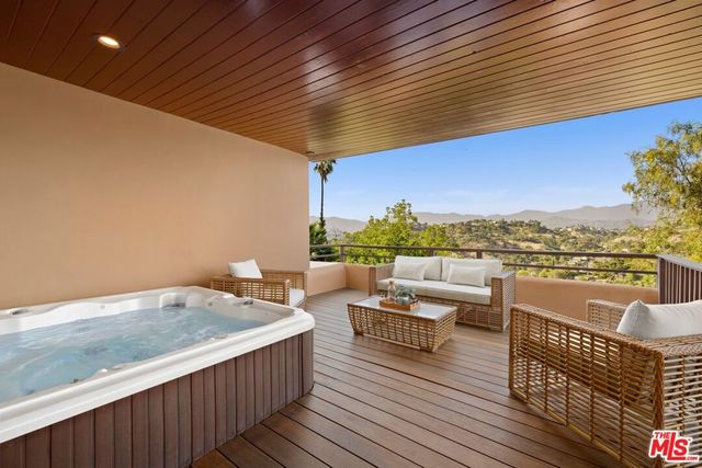 1521 Randall Court, Los Angeles, CA 90065