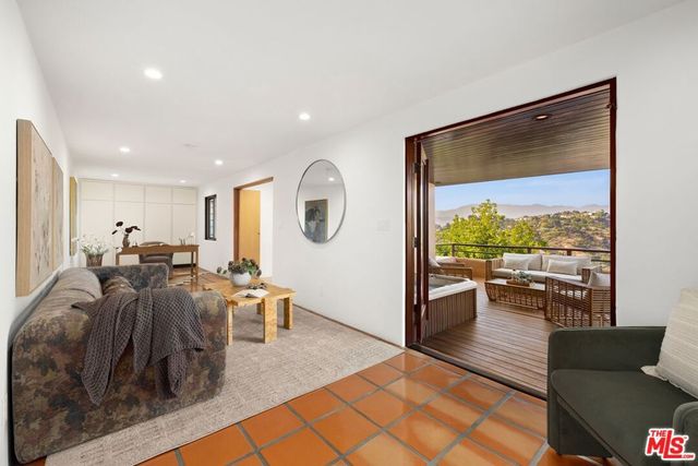 1521 Randall Court, Los Angeles, CA 90065