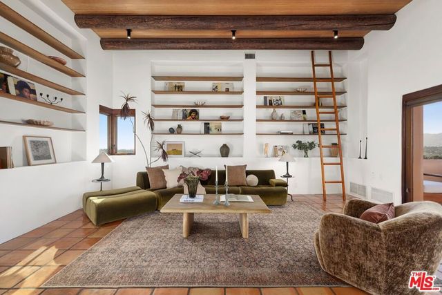 1521 Randall Court, Los Angeles, CA 90065