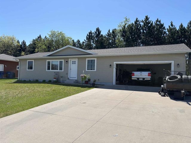 1613 Maple Drive, Rockland, WI 54653