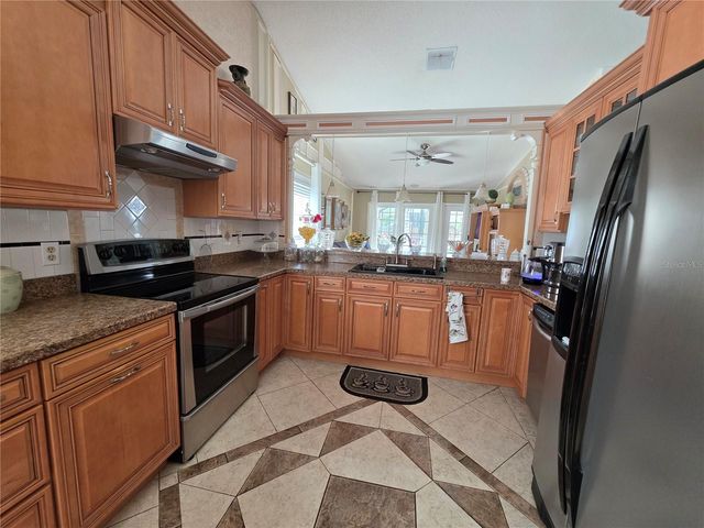 866 E CHARING CROSS CIRCLE, Lake Mary, FL 32746